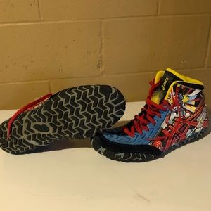 asics aggressor 3 comic